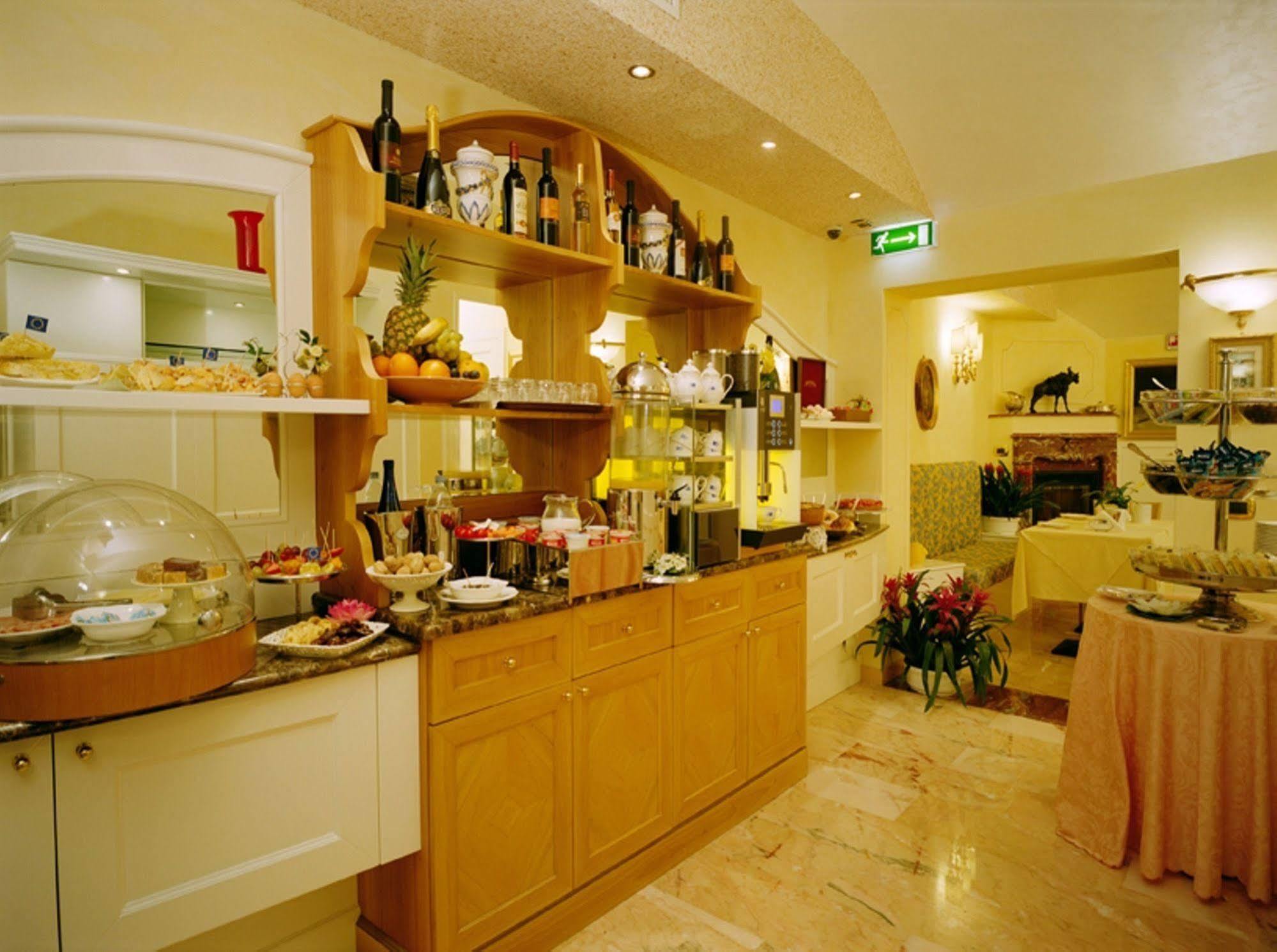 Boutique Hotel Dieci Milan Restaurant photo